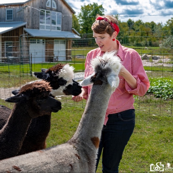 Meet your Posher, Kristy - Picture 3 of 3